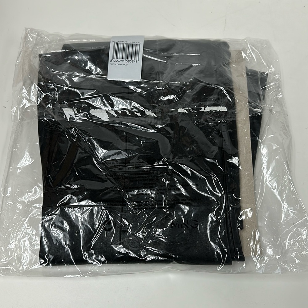 NWT Mango Faux-leather pants - Picture 4 of 14